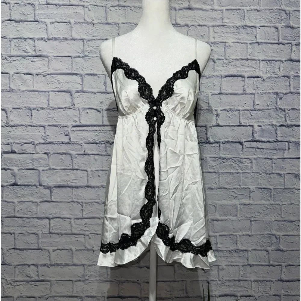 Victoria's Secret Women's White and Black lingerie babydoll